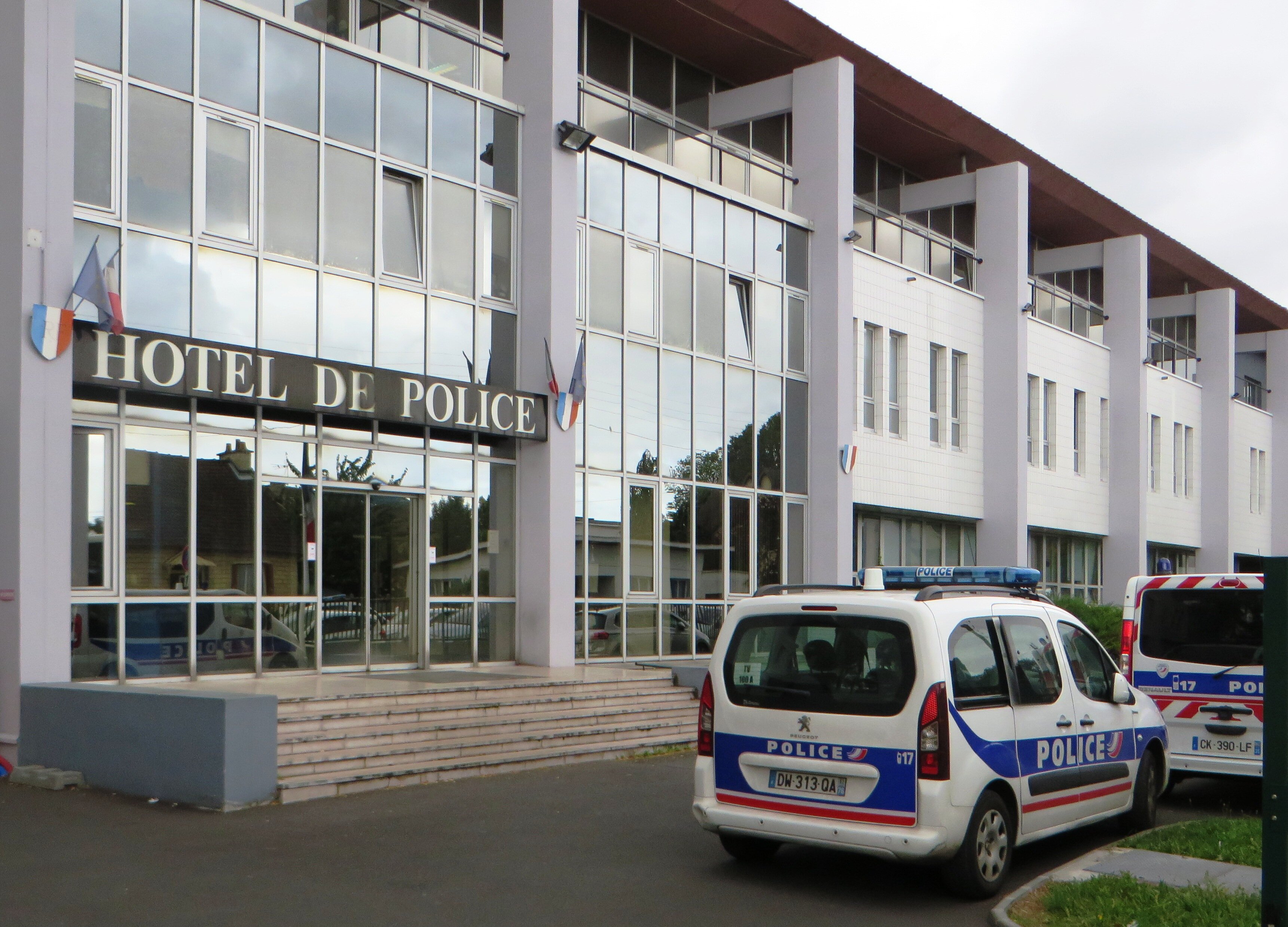 🇫🇷 Montpellier : Suspecté d’avoir poignardé un policier, un homme a été placé en garde à vue