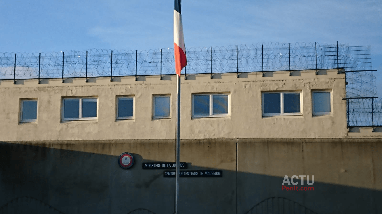 🇫🇷 Maubeuge : Les détenus profitent de l’absence du surveillant pour bloquer 13 serrures de portes de cellules