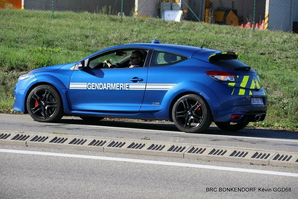 🇫🇷 Gironde : Les gendarmes ouvrent le feu sur un chauffard qui vient de percuter leur véhicule et qui se dirige vers eux