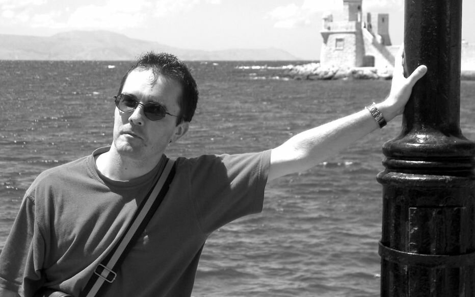 Assassinat de Samuel Paty : sa sœur poursuit l’État pour manque de protection