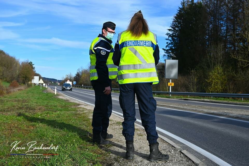 Deauville : Don de congés refusé à cette gendarme pour s’occuper de son fils autiste. La justice lui donne finalement raison