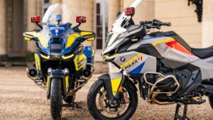 Commandées à 440 exemplaires, les nouvelles BMW R1300RT de la gendarmerie défilent pour la première fois à Paris