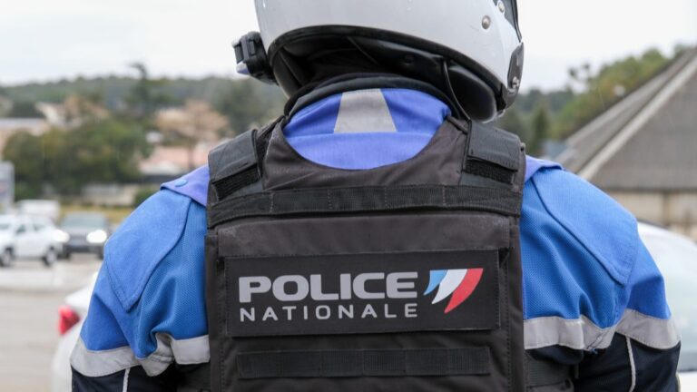 Livry-Gargan : un refus d’obtempérer déclenche deux courses-poursuites, les policiers découvrent trois armes de poing et 40 munitions