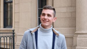 Mort en combattant un incendie à 22 ans, le sapeur-pompier Baptiste Gerfaud-Valentin promu sergent et fait chevalier de la Légion d’honneur à titre posthume