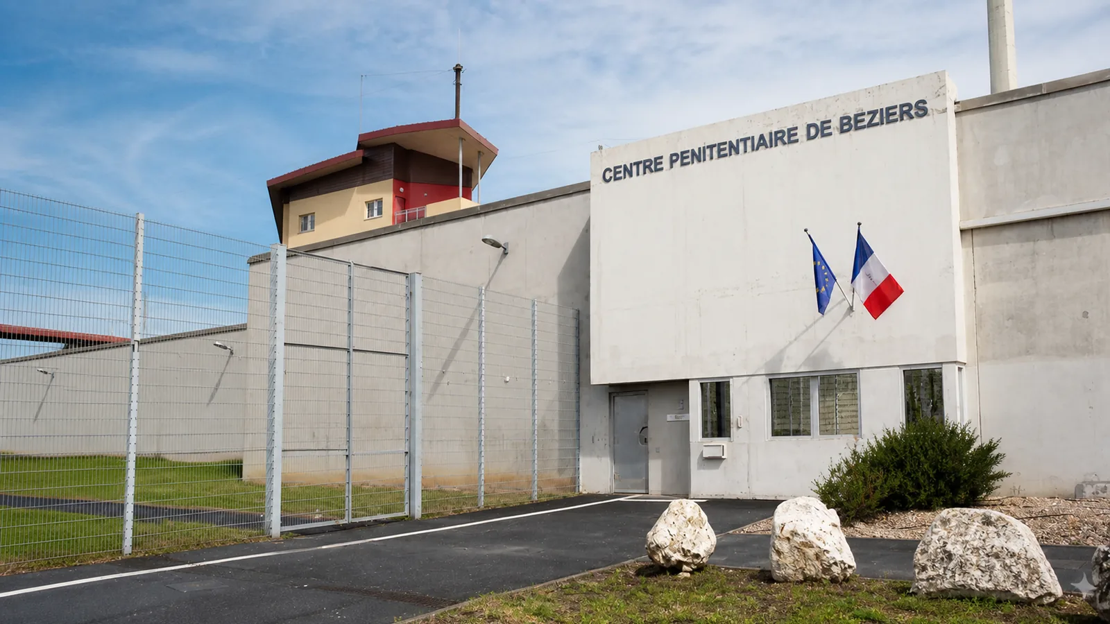 Téléviseur jeté sur un surveillant à Béziers alors que FO dénonce 117 matelas au sol