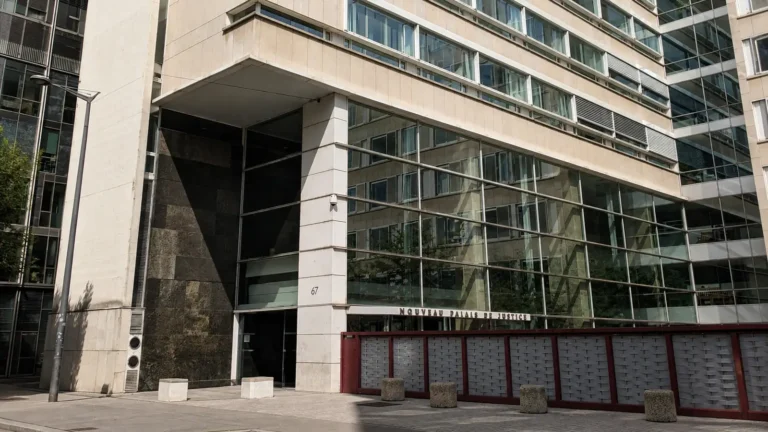 Des policiers blessés lors d’un refus d’obtempérer à Lyon, le conducteur disparaît avant sa condamnation