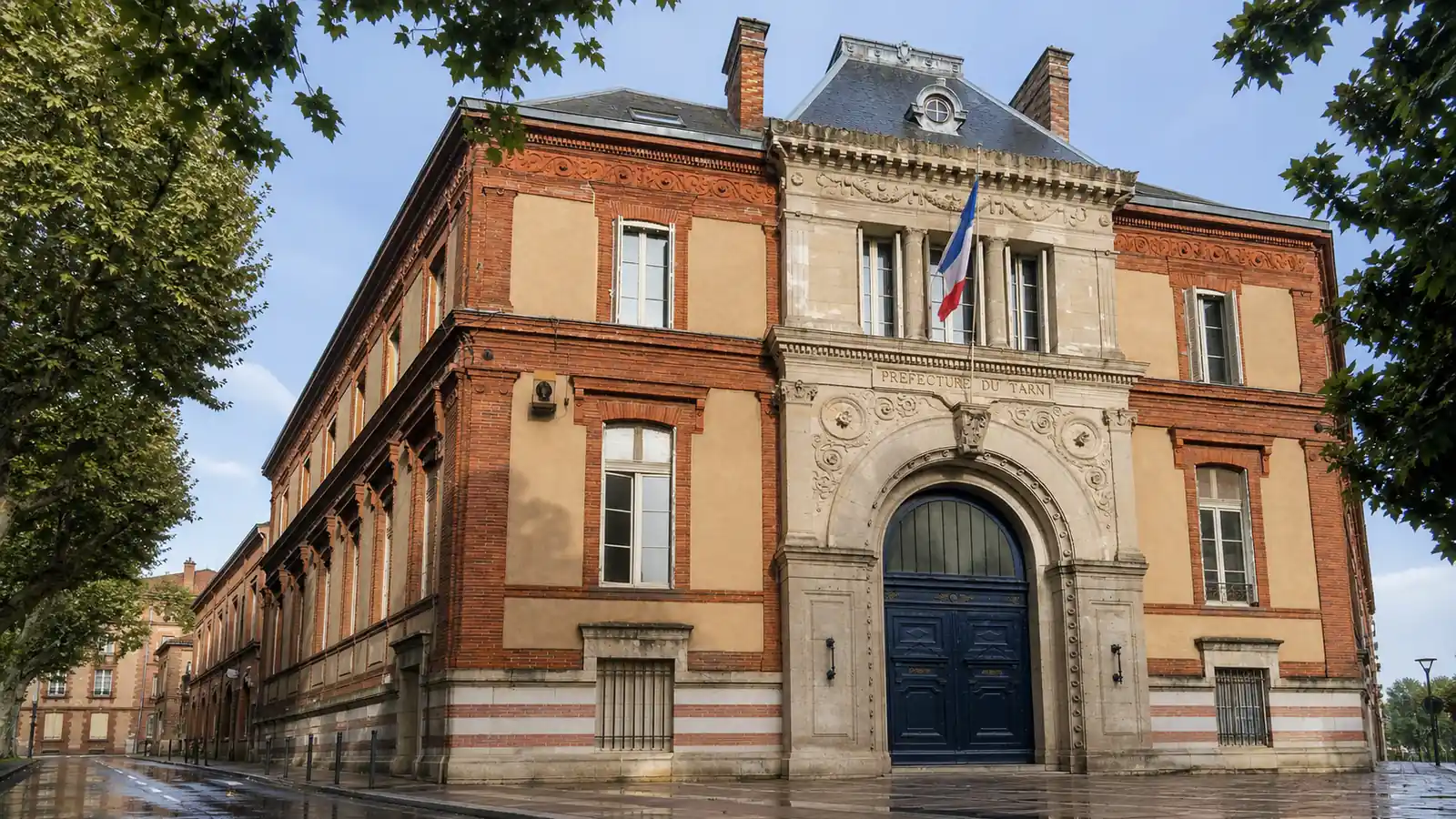 Des saisies de stupéfiants et de contrefaçons après une opération coordonnée de police à Cantepau, à Albi