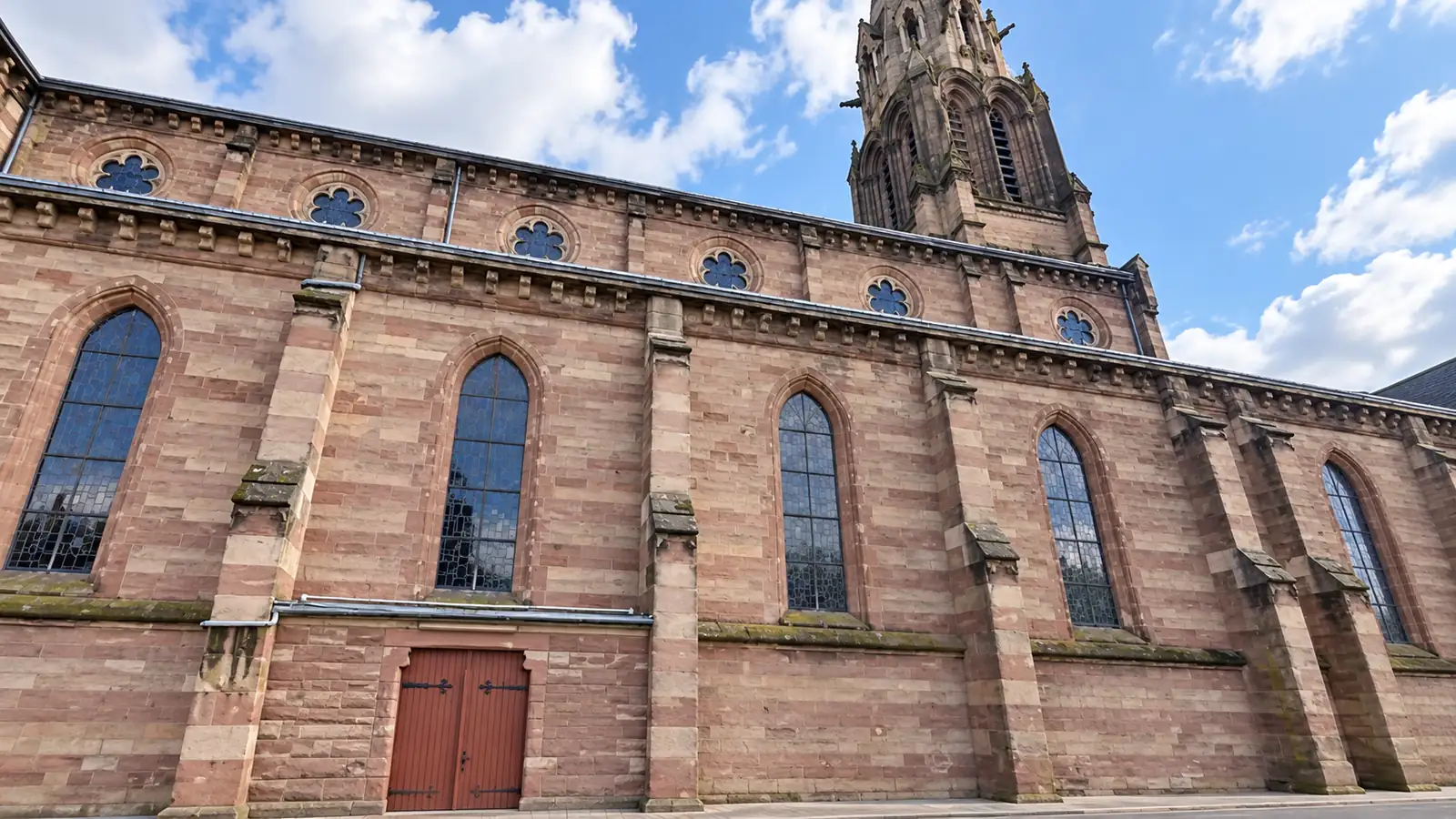 Un homme muni d&rsquo;un couteau est interpellé dans une église puis placé en garde à vue pour apologie du terrorisme