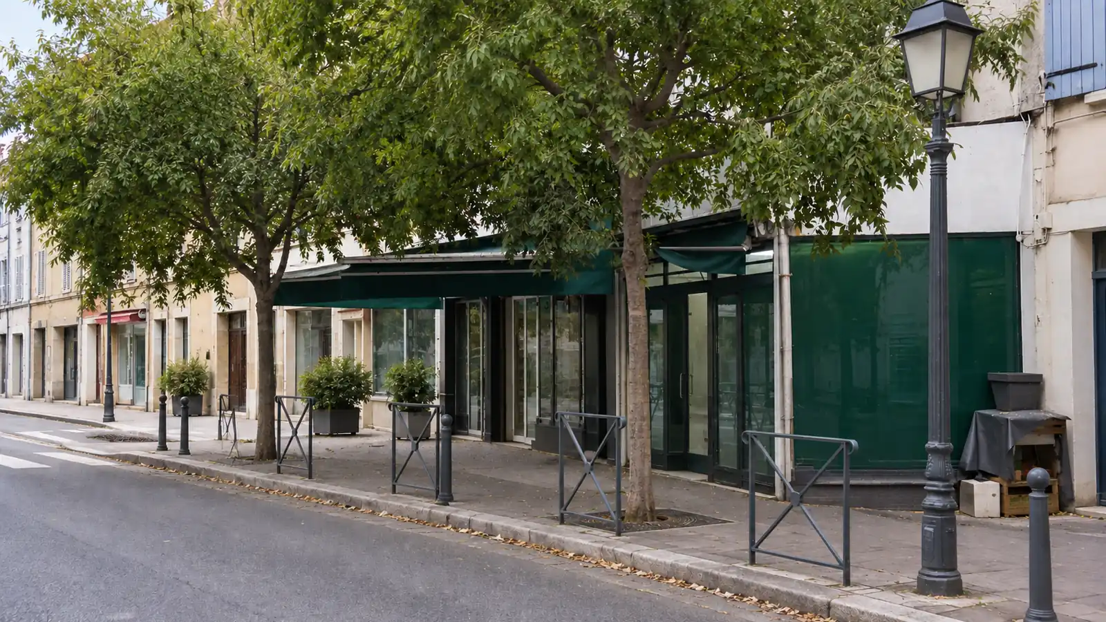 Dix accusés devant la cour d’assises spéciale pour la fusillade à la Kalachnikov qui avait fait deux morts à Pont-Saint-Esprit