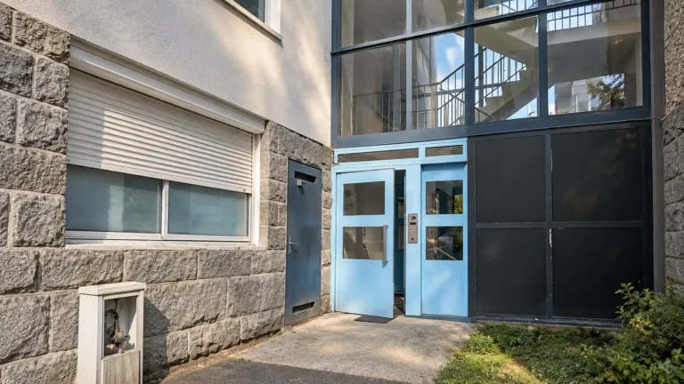 Un homme de 45 ans tué à l’arme blanche, un suspect interpellé à Saint-Brieuc où l’enquête se poursuit